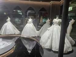 -喜爱高定婚纱摄影