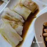 「经典猪肚鸡（中份）」「广顺兴煲仔饭」「毛根甘蔗水」「料碟」「至尊虾饺皇」「广式鸡蛋肠粉」「石磨老豆腐」「蔬菜大拼」「菌菇拼盘」「鲜虾烧卖」「豉汁蒸排骨」「紫金酱牛肚」「潮汕牛肉丸」「大口吃饭的小朋友」「顺兴叉烧（中份）」「广式鸡蛋肠粉」