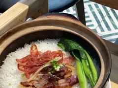 腊味煲仔饭-威皇广福和小海鲜(安远路店)
