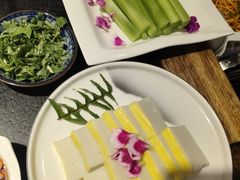 -大匠工房古船木艺术餐厅·猪肚鸡专门店(长白仙岛店)