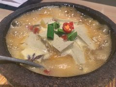 石锅自制卤水黑豆腐-羊之道草原味道清真餐厅(番禺店)