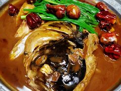 鸿运当头大鱼头-山楂树融合菜餐厅