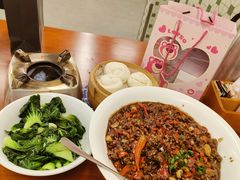 莲花血鸭-堂瓦里·33年传统赣菜(第一街区店)