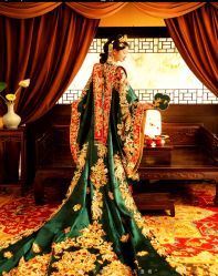 -雪中彩影婚纱摄影·微光艺术中心