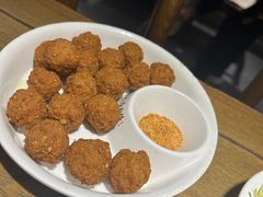 干炸丸子-河沿肉饼Beijing Pie(东华门店)