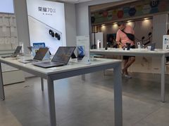 -荣耀授权体验店(双井富力店)