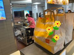 -麦当劳(西丽银座店)