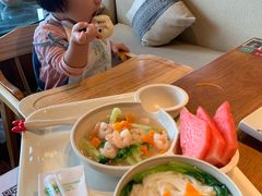 -云海肴·汽锅鸡·云南菜(天山百盛优客店)