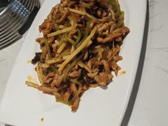鱼香肉丝-峨嵋小镇·川菜(勒泰中心店)