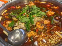 -牟记江湖重庆地标特色菜鱼蛋海鲜羊蝎子(巴南区黑金冠十多年好店)