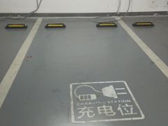 -龙湖虹桥天街-停车场