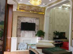 -七特丽墙布墙纸·窗帘·软包定制(万源路店)