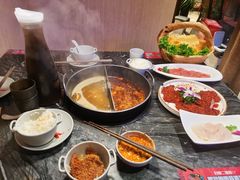 -热火朝天鲜切牛肉火锅(南强街巷店)