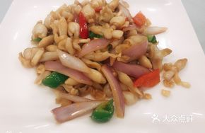 Sauce-Braised Bamboo Clam and Scallop