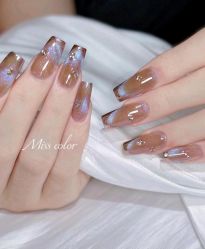 -蜜丝卡伦美甲美睫半永久