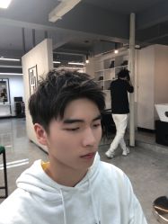 -HG美发设计沙龙