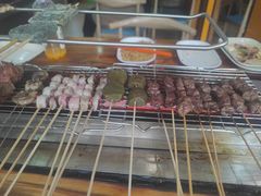 -哈尔滨小酒馆·鲜肉现穿自助烧烤(康新花园店)