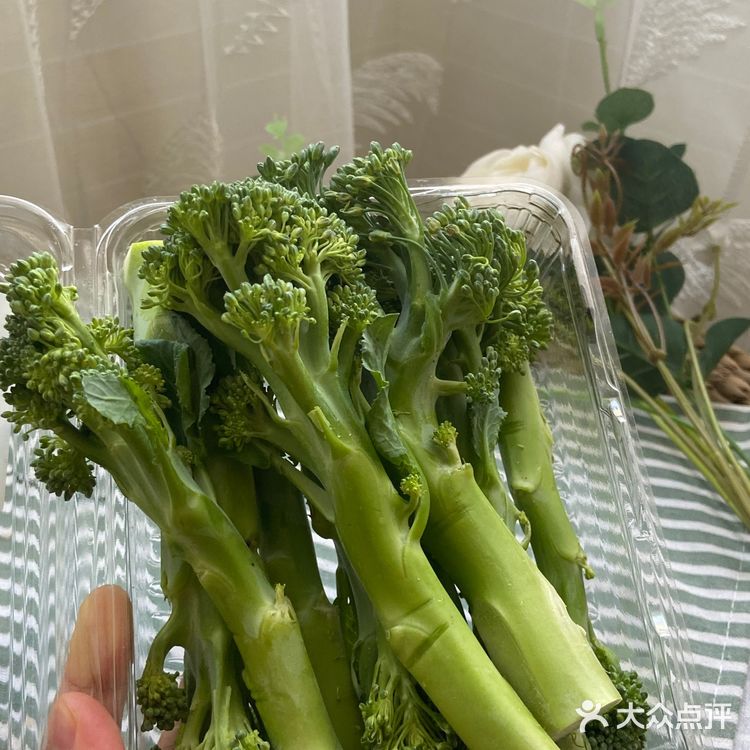 蒜蓉高原西兰苔，清清爽爽的开胃健康菜！