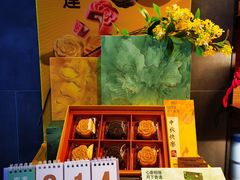 -星巴克(杭州临平银泰城B1店)