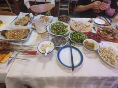 -海盗船. 龙虾烧烤. 酒馆