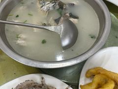 -雪湖煜辰鱼头老店(雪野湖店)