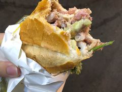 -Bánh Mì Huynh Hoa