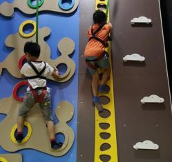 -蹦贝运动中心·蹦床·攀岩·闯关(龙岗店)