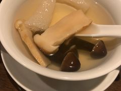 竹荪松茸汤-环球港凯悦 · 享悦中餐厅