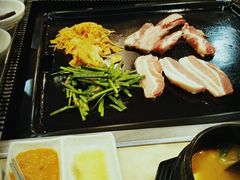 -金顺韩式烤肉·网红烤肉店(广利路店)