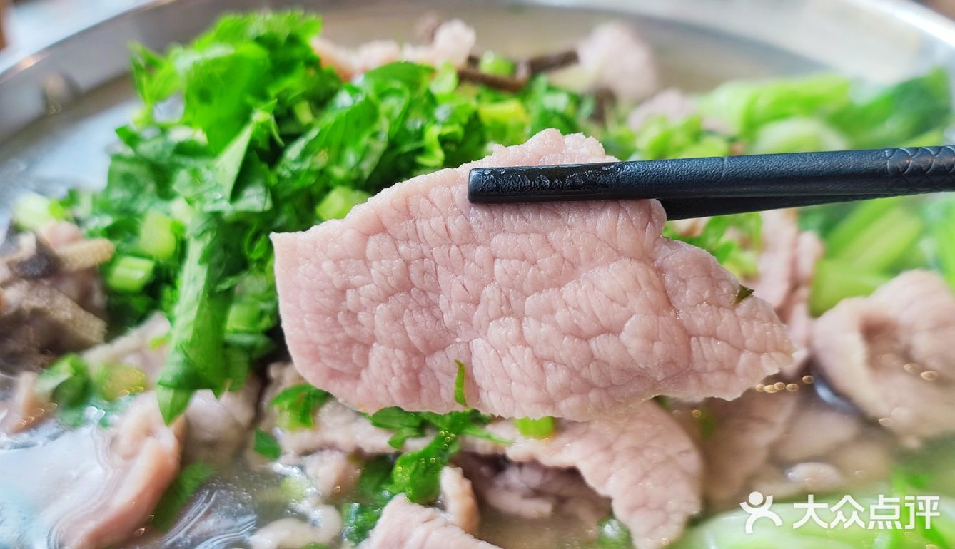 人广排队两个小时的跷脚牛肉♥