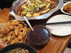 -爆炸头阿姨小四川正宗川味小吃(无任何分店)