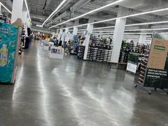 -迪卡侬(金龙湖店)