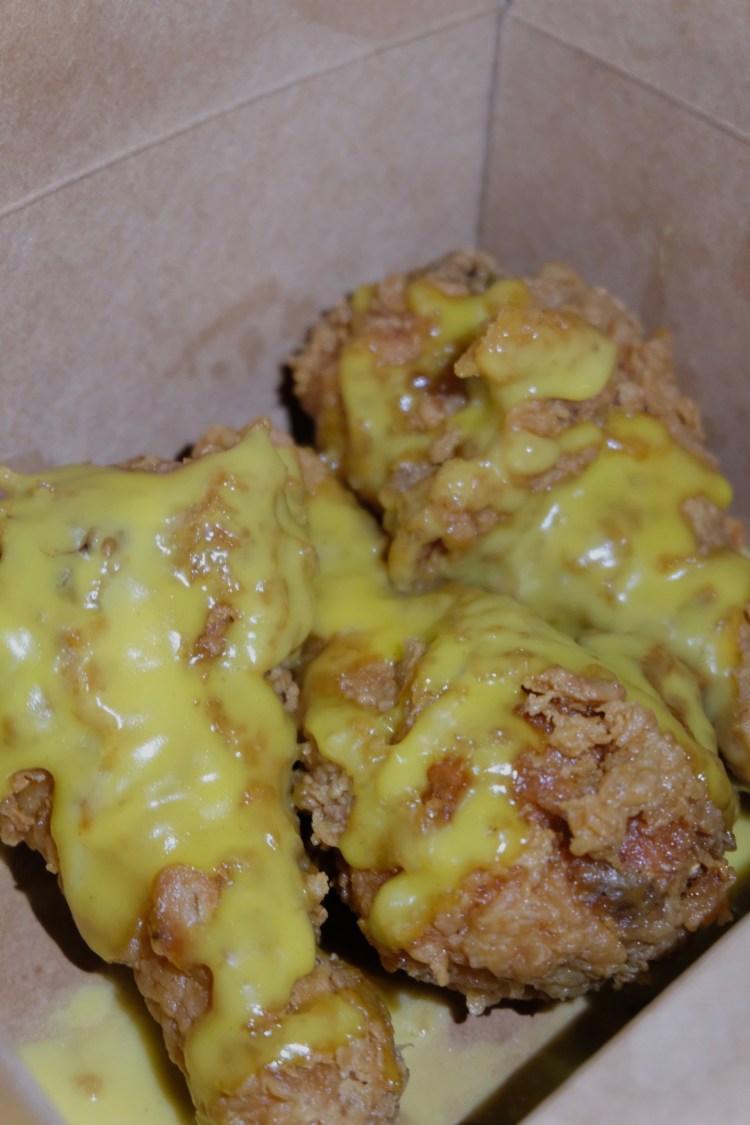 「蜂蜜芥末味炸鸡腿」  最喜欢这个口味的炸鸡! 有点甜甜的味道