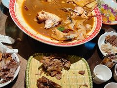 -东口码头·烧鸽子·鱼头泡饼·地方菜(金鹰悦城店)