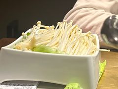 -左庭右院鲜牛肉火锅(金山万达店)