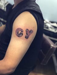 -猛子刺青纹身店