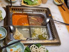 -巴渝瓦肆重庆鲜火锅(宝龙环湖店)