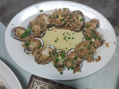 蒜蓉蒸鲍鱼-范饭椰林川湘味海鲜·椰子鸡(三亚湾椰梦长廊店)