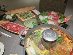 -左庭右院鲜牛肉火锅(浦江欢乐颂店)