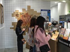 -CoCo都可(湖滨银泰店B区店)