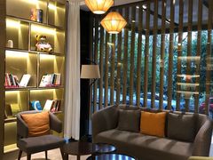 -杭州西湖湖滨银泰亚朵酒店