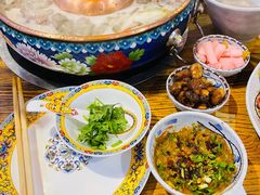 -毛辣果·贵州红酸汤牛肉火锅(西单店)