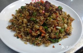 Garlic Stir-Fried Beef Fried Rice