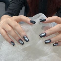 -芊屿芊浔美甲