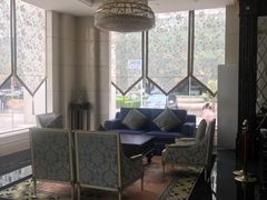 -茂名熹龙国际大酒店(人民广场高铁站店)