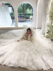 -艾米丽婚纱礼服