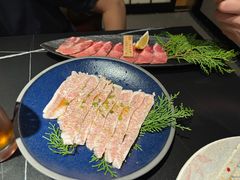 -山川小町·极番烧肉(新地假日广场店)