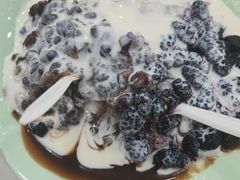 三黑芋泥冰-美肴冰品·汉堡·牛腩饭(总店)