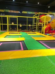 -蹦蹦跳跳(新奥购物中心店)