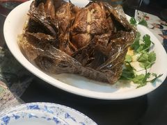 黄泥烘烤叫化鸡-得意楼蒸菜馆